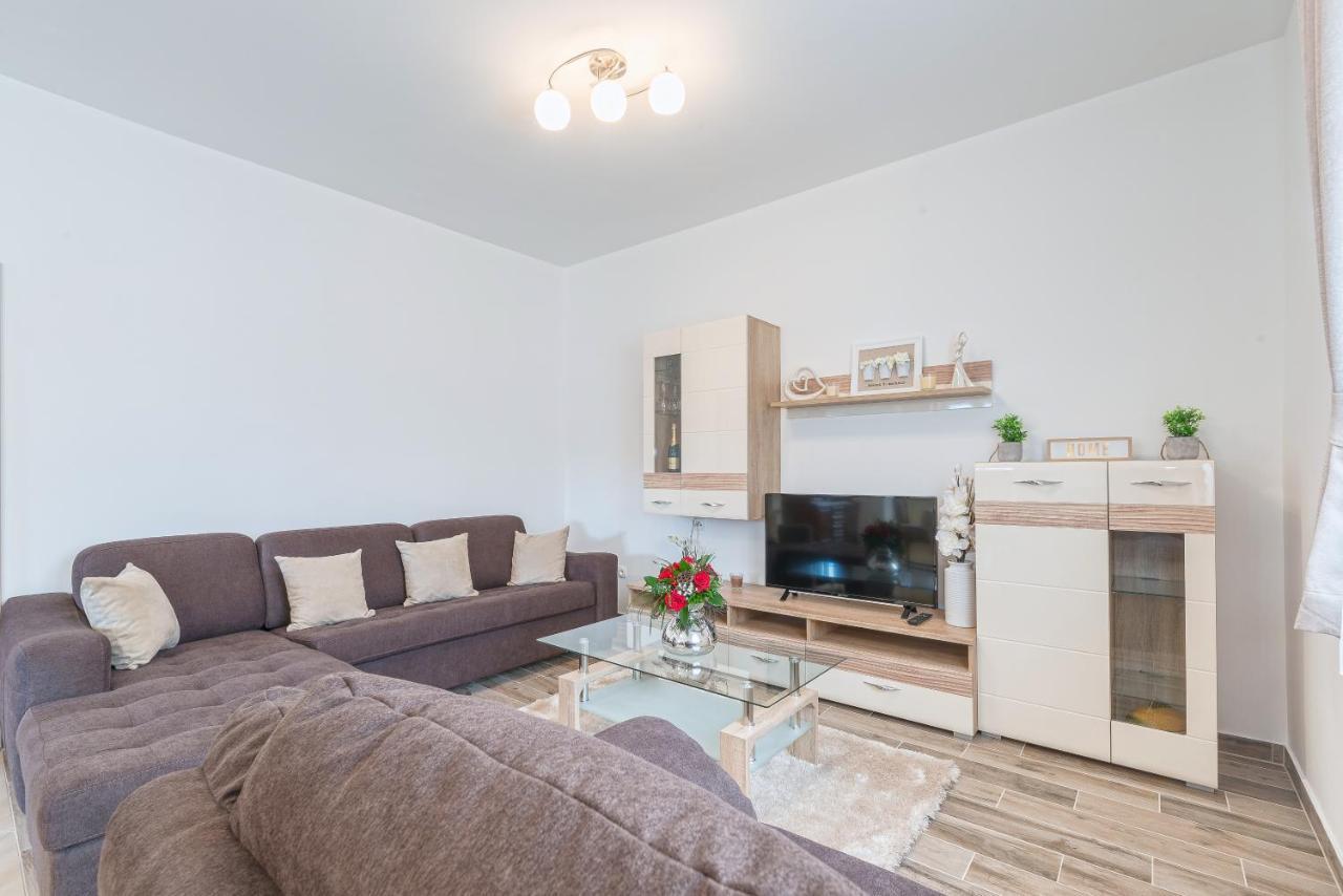 Apartman Tea Privlaka  Ngoại thất bức ảnh
